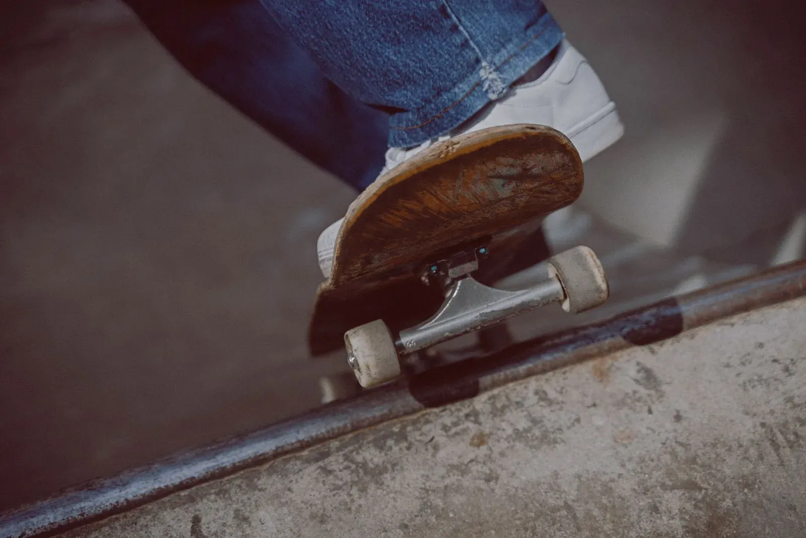 Complete Skateboard vs Building Your Own: Which Is Right?