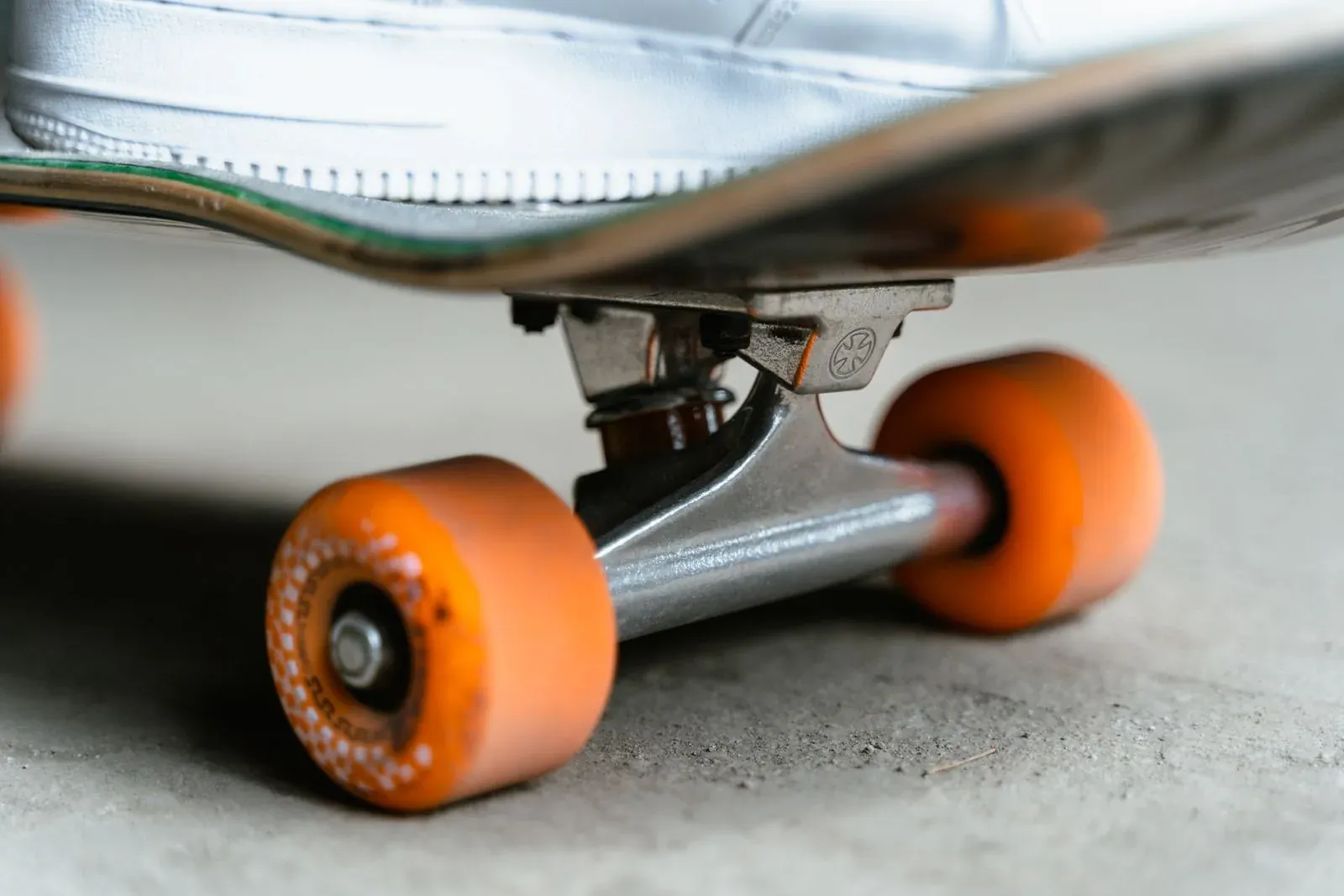 A Guide to the Major Skateboard Brands